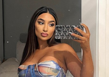 große titten gothic onlyfans beste foto