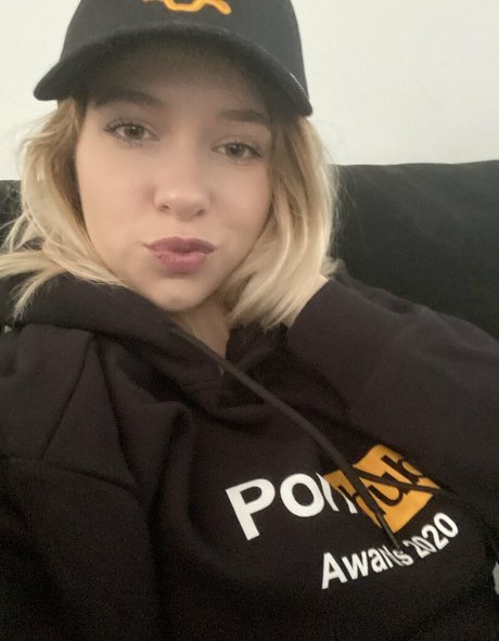 asiatische domina onlyfans hübsche sexy bilder