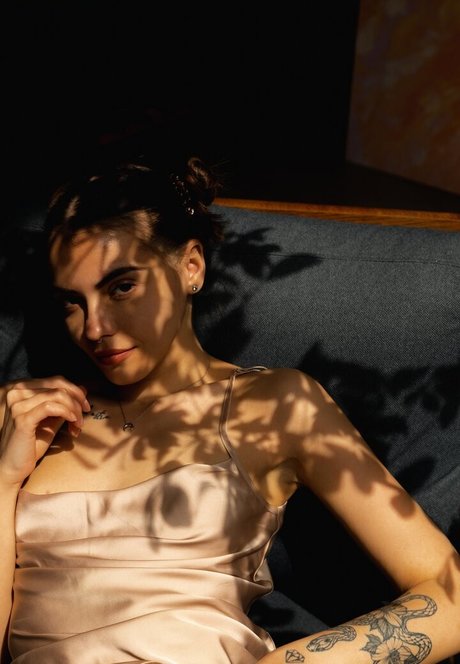 aelmiramirae sexy erwachsene archiv