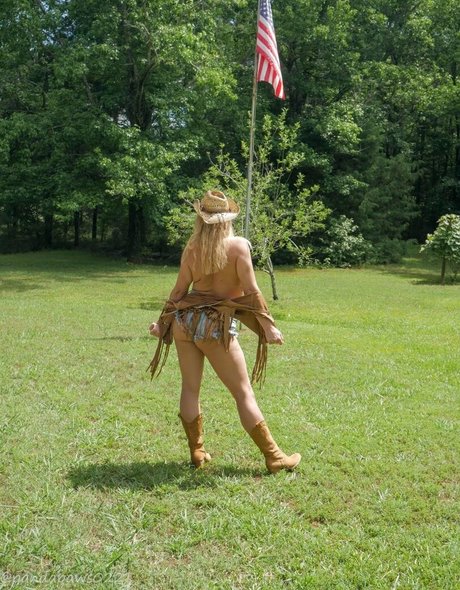 pandapaws022 kunst nacktheit bild