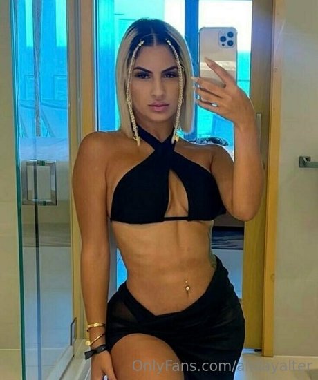 tätowierte onlyfans xxx porno bild