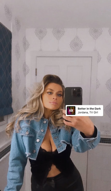 Sara Civian erwachsene kostenlose bilder