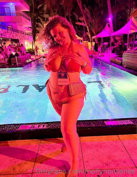 mollynonsense model xxx bild