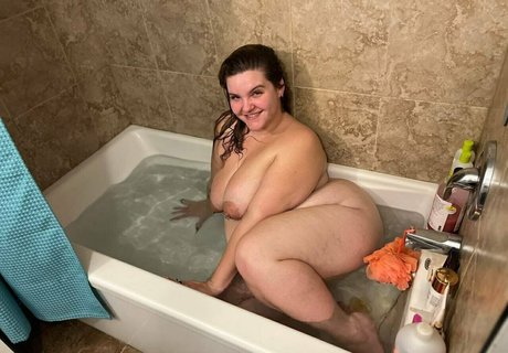 mollynonsense exklusive nackte bild