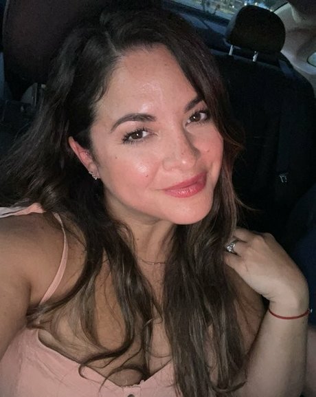 Bella Paz exklusive pornographische galerien