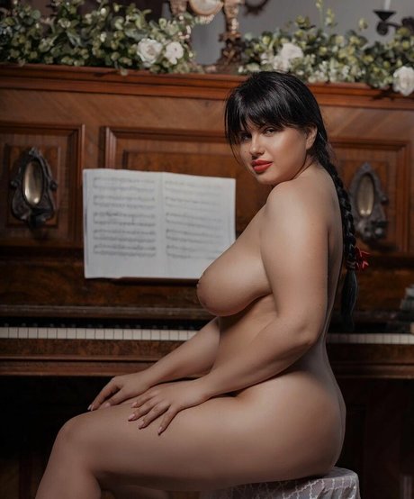 Dasha Dashany exklusive hd fotos