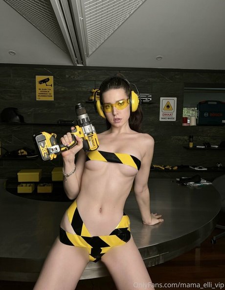 your elli nacktheit galerie