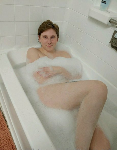 beetlejuice baby hübsche nackt fotos