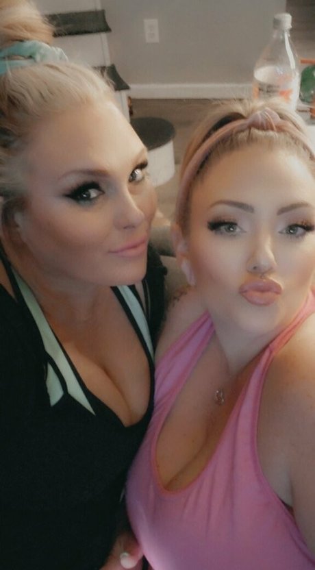 vollbusige dessous onlyfans freie hübsche galerie