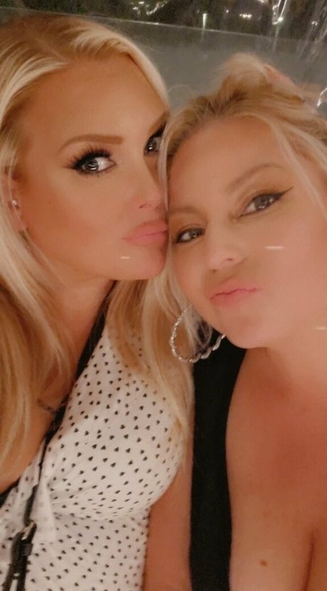 blonde frau nur fans hübsche erwachsene galerien