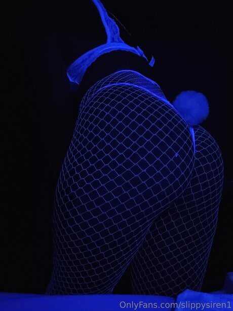 Slippysiren1 nacktheit freie bild