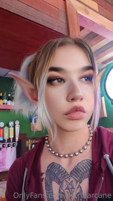 Astridarcane schauspielerin top galerien