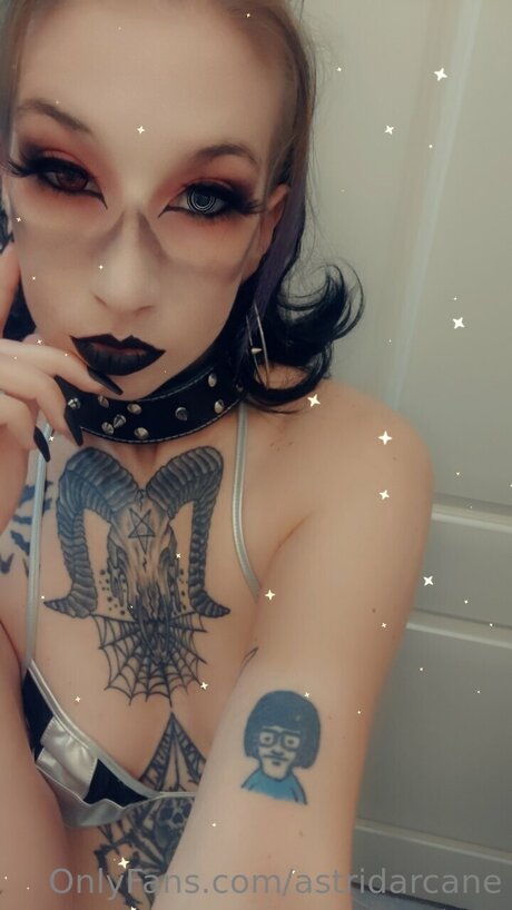 Astridarcane exklusive akt bilder