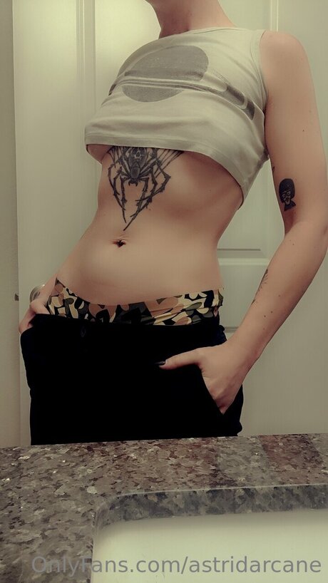 Astridarcane schauspielerin nackt foto