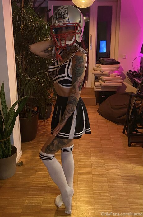 Riared nacktheit hübsche bilder