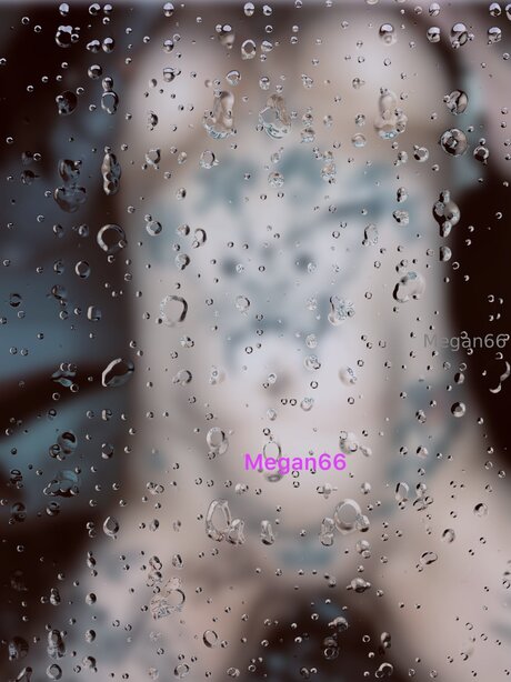 Megan 66 top freie galerie