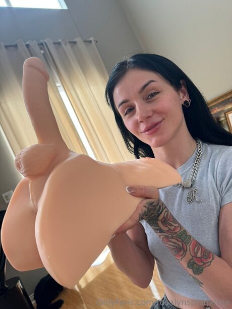 Rosalynsphinxfree nacktheit nette foto