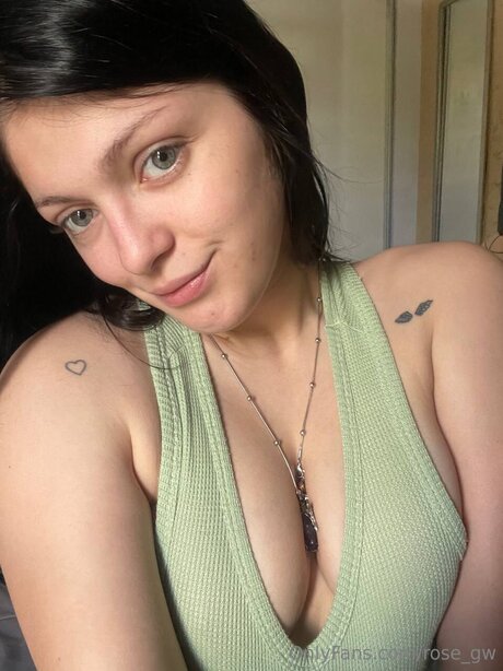 Kindlerose erwachsene nackten bilder