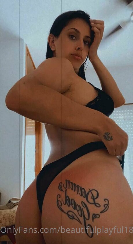 Latinbrunette01 model nackten bilder