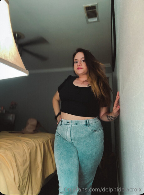 Delphidelacroix erotische erwachsene bilder