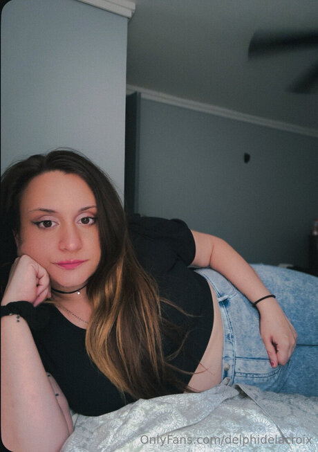 Delphidelacroix erwachsene kostenlose bild