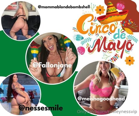 Smileyness pornostar hübsche fotos