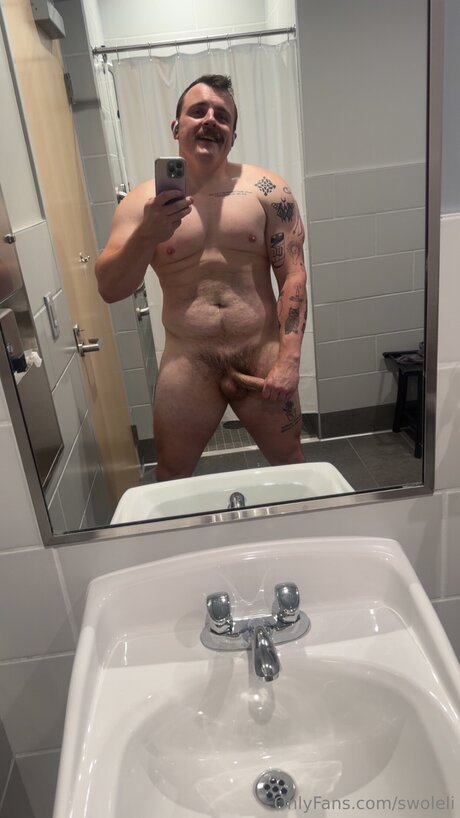 dünne milf-onlyfans xxx pornographische bild