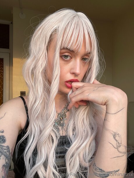 Freyadominatrix schöne nackte bilder