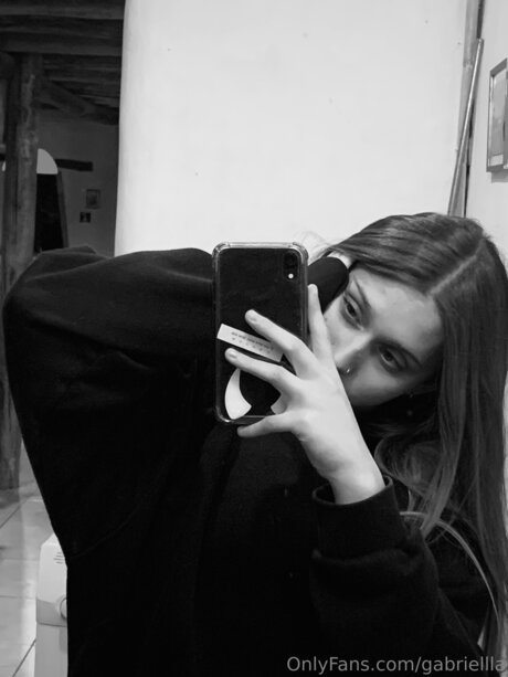 Gabriellla erotische xxx bild