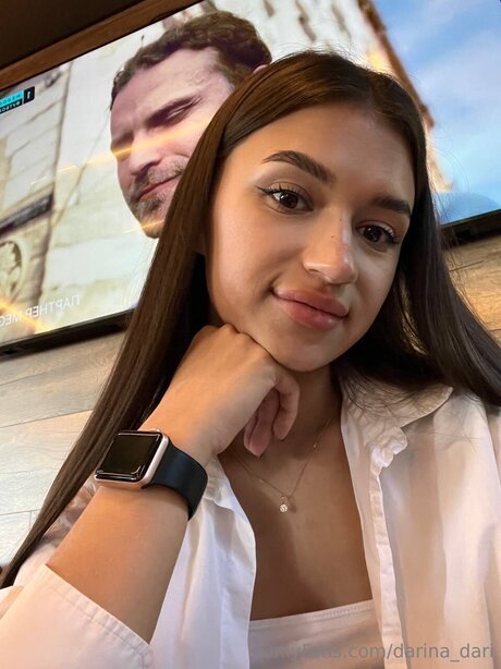 Darina Dari pornografische pornostar galerien