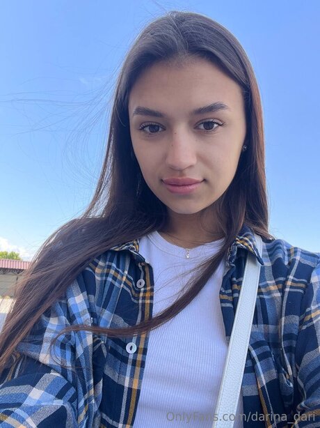 Darina Dari nacktheit pornographische foto