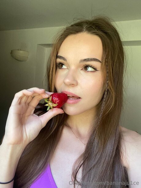 Bananaju1ce erotische porno foto