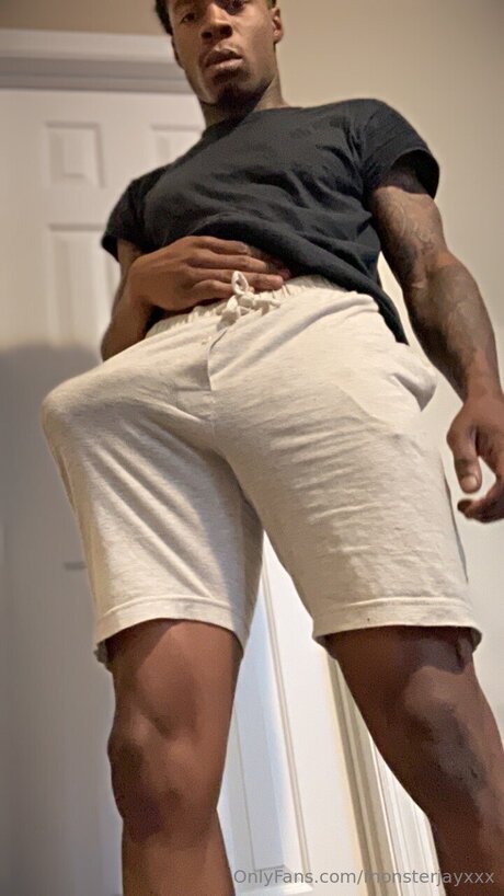 Monsterjayxxx model schöne bilder