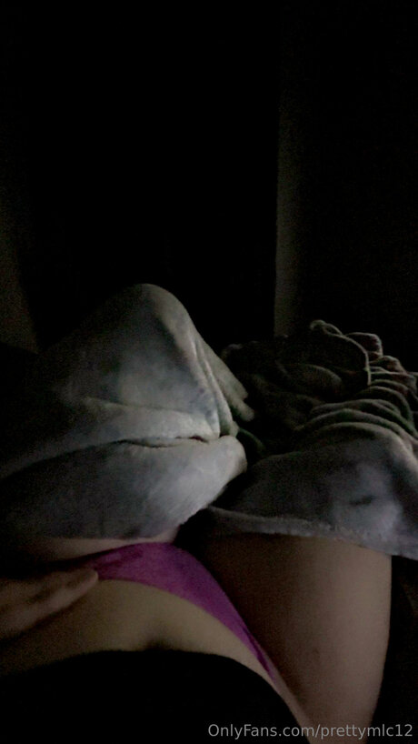 Prettymlc12 pornostar kostenlose bild