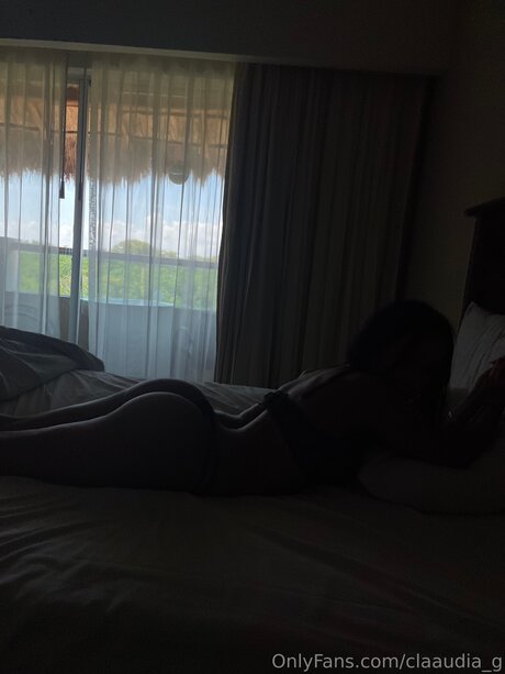 Claaudia G pornostar sexy bild