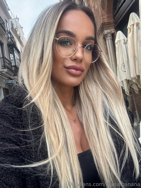 Diana Banana erwachsene kostenlose foto