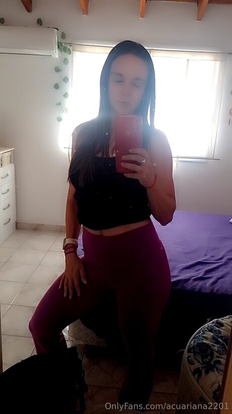 Acuariana2201 nackt top bild