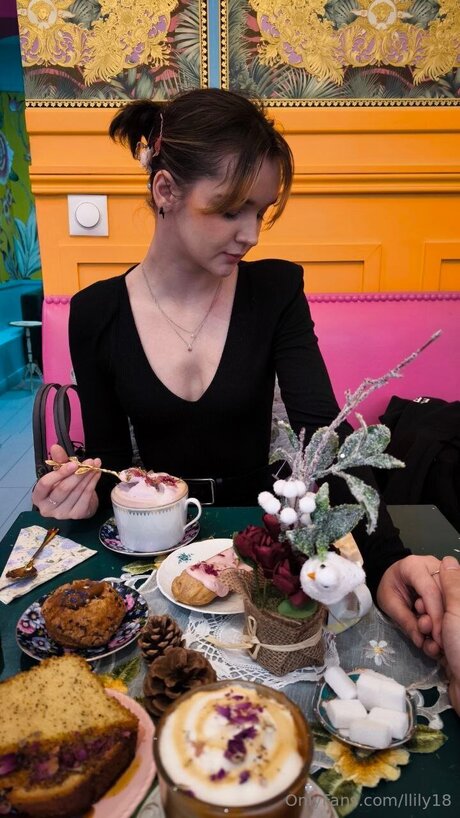 Llily18 nacktheit akt bild