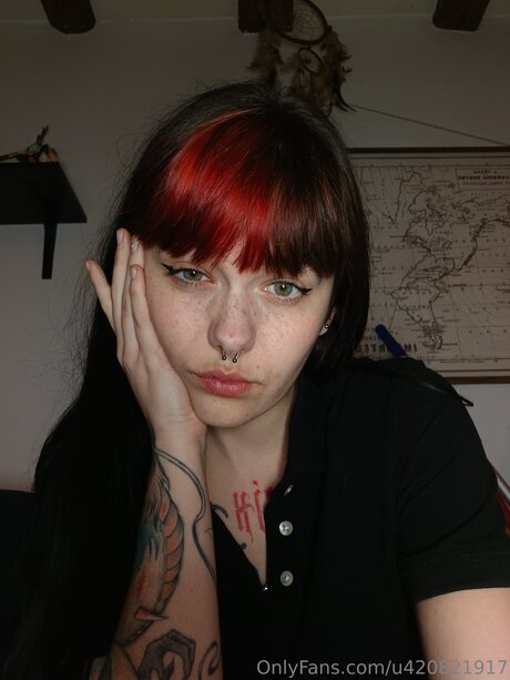 Juste Lilith kostenlose pornostar bild