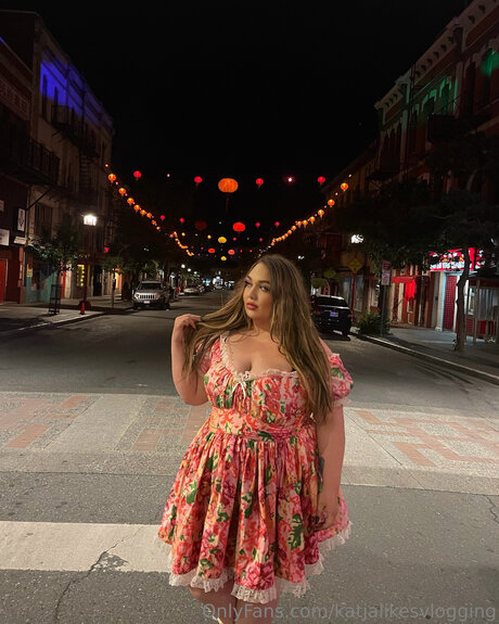 Katjalikesvlogging kunst erotische archiv