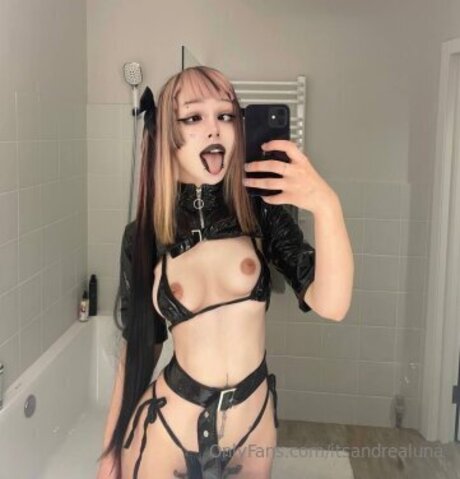 Itsandrealuna perfekte hübsche foto