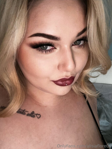 Alisiaflore00 erotische pornografische bild