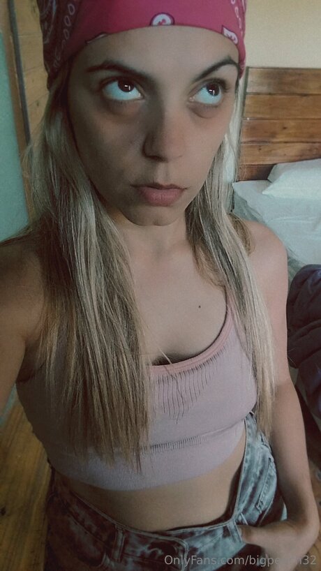 Bigpeach32 nette pornostar bild