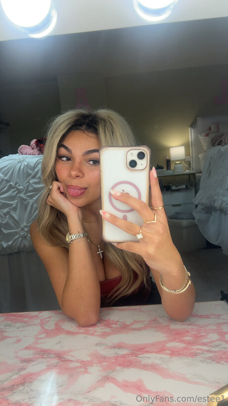 Estee1 kostenlose sexy foto