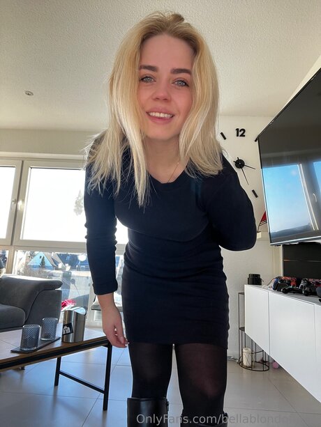 vollbusige rothaarige teen onlyfans erwachsene kostenlose archiv