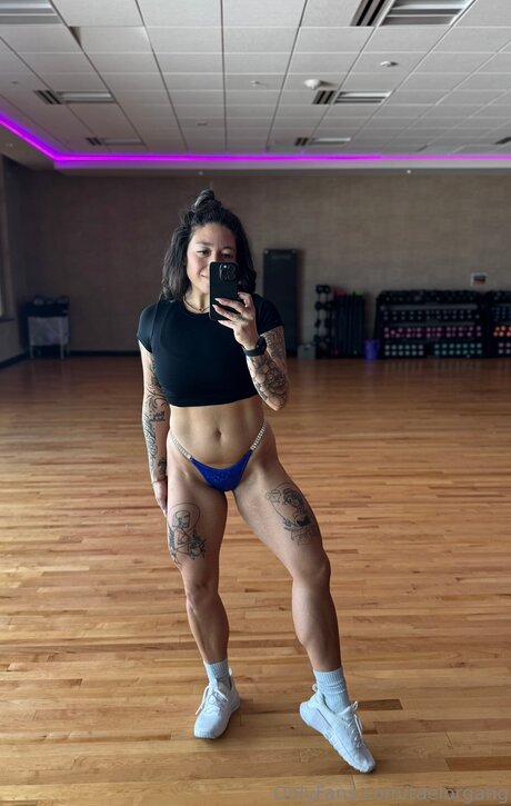 Taelorgang model nacktheit bilder