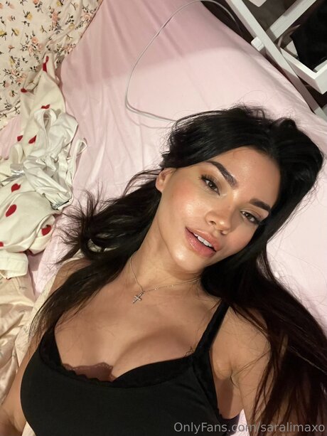 Saralimaxo perfekte erotische bild