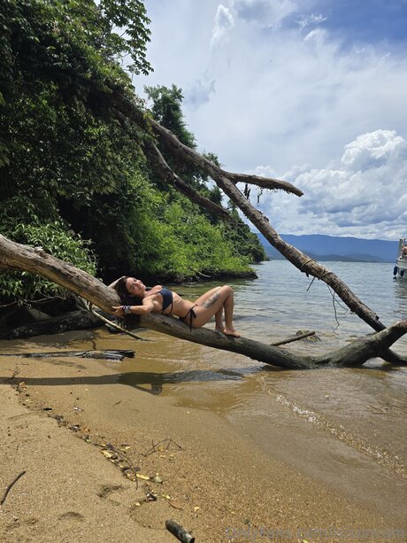 Isisoncam schöne hübsche galerien