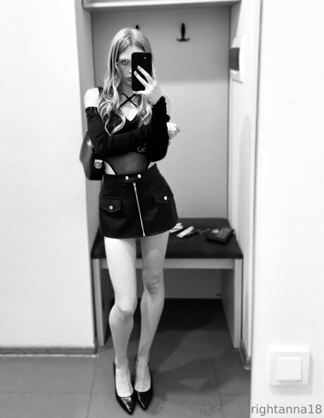 Brightanna18 erwachsene sexy bild