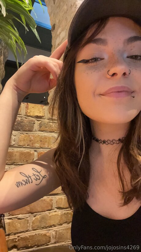 Lildeadjojo xxx nackte galerie